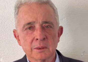 Condenan a 12 años de prisión al expresidente Uribe: tendrá detención domiciliaria