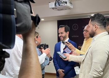 Abelardo de la Espriella se lanza al ruedo presidencial: quiere a Uribe en su gabinete