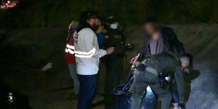 Policía se tomó el temido canal de Los Comuneros, megaolla del centro de Bogotá: vea lo que encontró