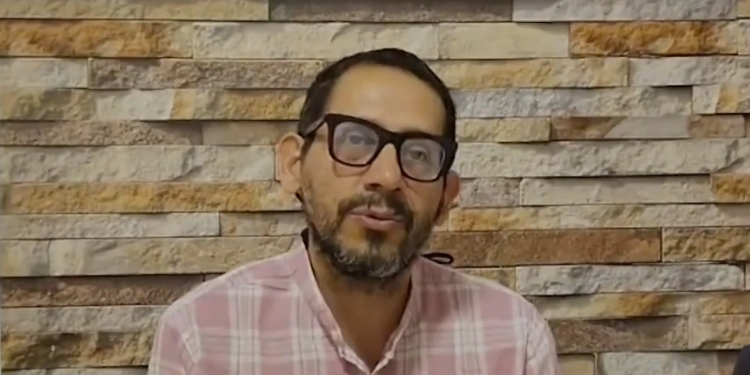 Liberan al docente que estuvo retenido junto con su familia durante horas en Serbia