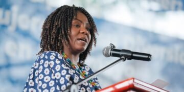 Francia Márquez pide a Fiscalía investigar audios del excanciller Álvaro Leyva sobre supuesto plan contra Petro