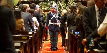 El Congreso rindió tributo póstumo a Miguel Uribe