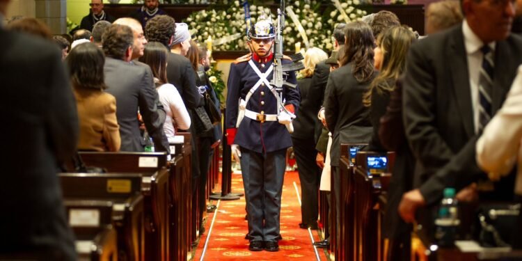 El Congreso rindió tributo póstumo a Miguel Uribe