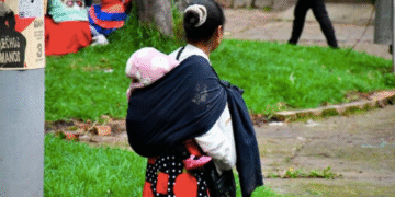 Encuentran a niños emberá alcoholizados en Bogotá, mientras padres estaban de fiesta