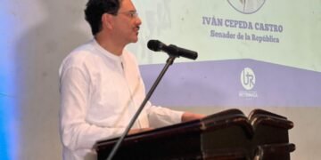 “Respetamos la decisión, pero no la compartimos”: Cepeda frente a fallo que ordena libertad de Álvaro Uribe