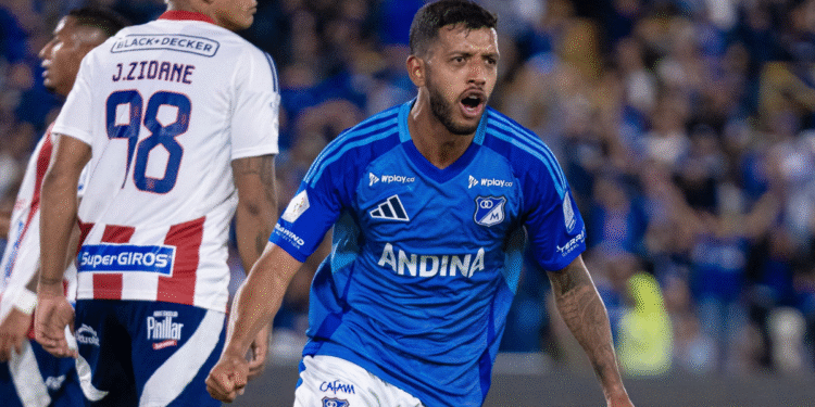 Sin David González, Millonarios goleó 3-0 al líder Junior y consiguió su primera victoria en Liga
