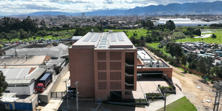 Pese a duelo decretado por Alcaldía de Bogotá por muerte de Miguel Uribe, colegios distritales tendrán clases