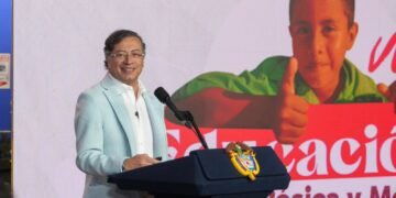 “El pobre no usa casi gasolina”: la defensa de Petro a la reforma tributaria