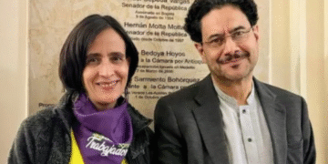 Pizarro, Bolívar y Muhammad renuncian a aspiraciones presidenciales para apoyar a Iván Cepeda