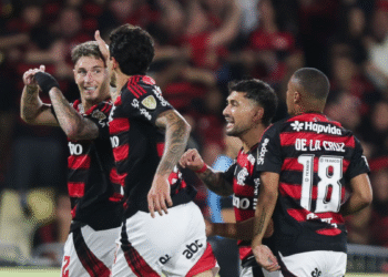 El árbitro Andres Rojas causa polémica por fallo en la Copa Libertadores