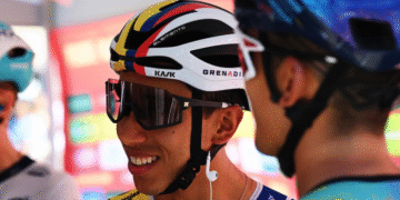 ¡Egan Bernal gana la etapa 16 de la Vuelta a España!
