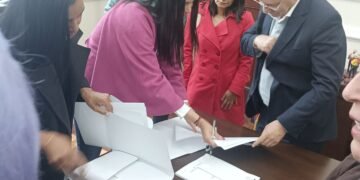 Gobierno radicó el proyecto de reforma tributaria en el Congreso y desató polémica: conozca cómo le golpea el bolsillo