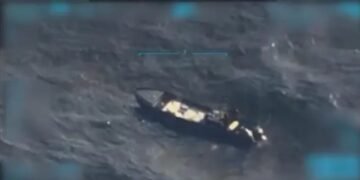 EE. UU. impactó otro barco supuestamente procedente de Venezuela y mató a tres presuntos “narcoterroristas”: Trump lanzó dura advertencia