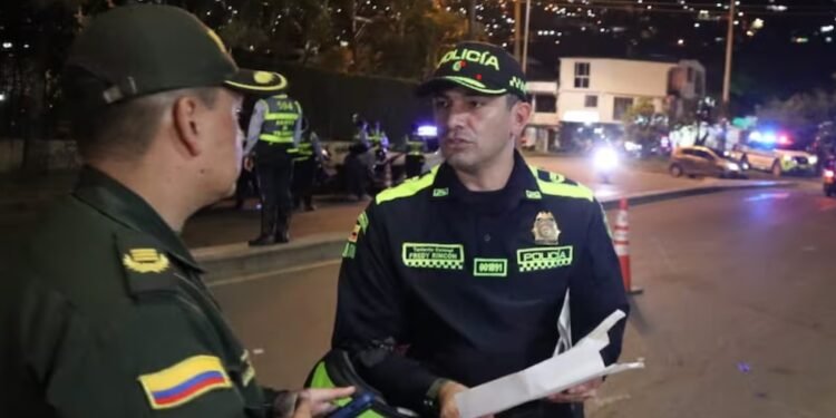 Con fusil, atacaron patrulla de la Policía en el barrio Manuela Beltrán, en Cali: hay cuatro personas heridas