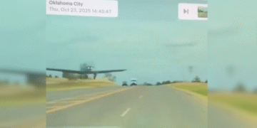 Avión militar aterriza de emergencia