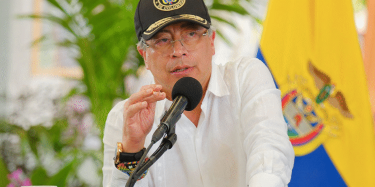 Petro rechaza negativa de la CRC a transmisión de nueva alocución y lo califica como ‘censura’