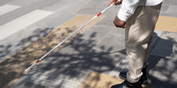 Hombre que fingió ser ciego por 50 años fue descubierto: ¿Qué pasó?