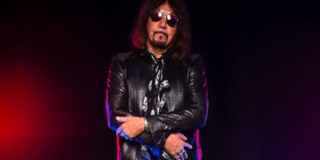 Murió Ace Frehley, legendario guitarrista y fundador de Kiss, a los 74 años
