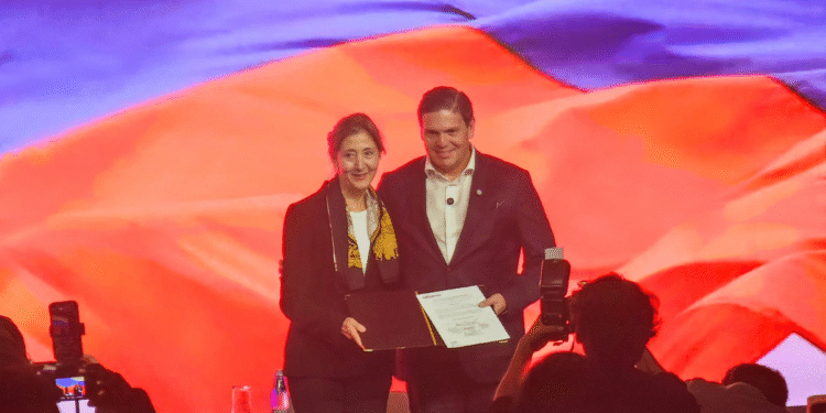 Juan Carlos Pinzón es oficialmente el candidato presidencial del Partido Oxígeno