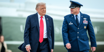 Donald Trump declara “conflicto armado” contra carteles de la droga y justifica ataques militares en el Caribe