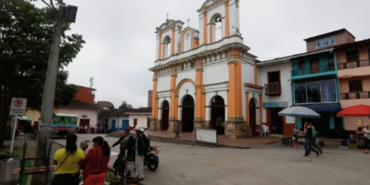 Disidencias de las Farc activan campo minado y disparan a soldados en Anorí: hay un muerto