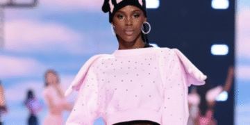 ¡Orgullo colombiano! Valentina Castro brilló en el desfile de Victoria’s Secret