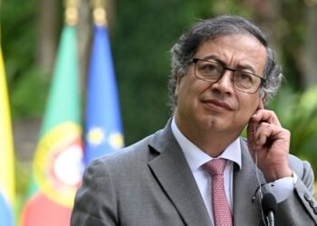 Gobierno colombiano presenta borrador para convocar una Asamblea Nacional Constituyente: así sería el proceso