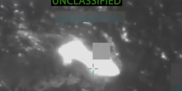 Estados Unidos lanza nuevo bombardeo en el Pacífico: 14 personas murieron y una sobrevivió