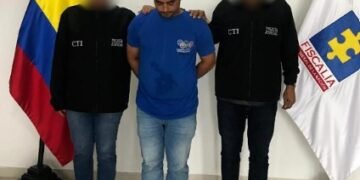 Profesor fue enviado a la cárcel por presuntas agresiones sexuales contra tres estudiantes