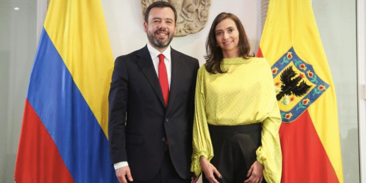 Alcaldía anuncia pico y placa los sábados para carros que no estén matriculados en Bogotá