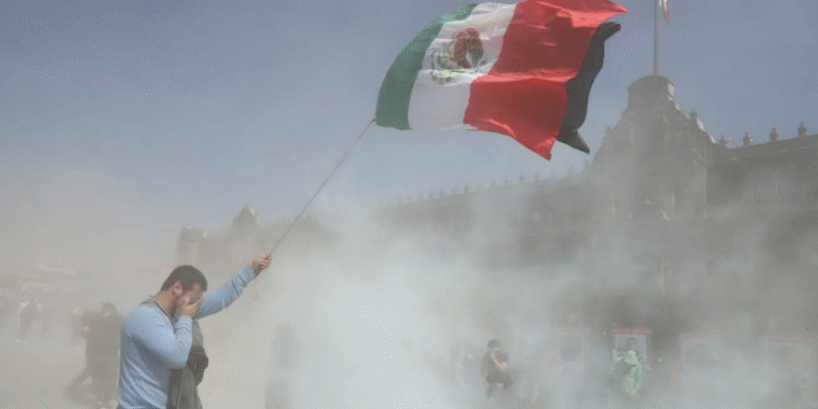 Zócalo: marcha de la Generación Z