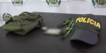 Falso policía robaba en puentes peatonales del norte de Bogotá: ¿cómo lo hacía?