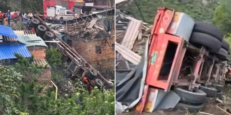 Tractomula que se estrelló contra una casa en Boyacá dejó dos menores fallecidos: se habría quedado sin frenos