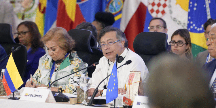 Comisión de Acusación abre investigación previa a Petro por el ‘tarimazo’ en Medellín