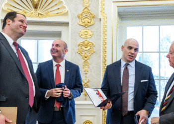 “No hay que fiarse de lo que se ve en los diarios”: subsecretario de Estado de EE.UU. sobre ‘Doctrina Trump’ y supuesto plan para encarcelar a Petro