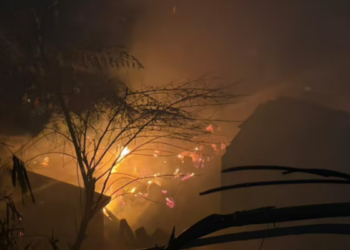 Voraz incendio en Bucaramanga deja más de 50 viviendas destruidas