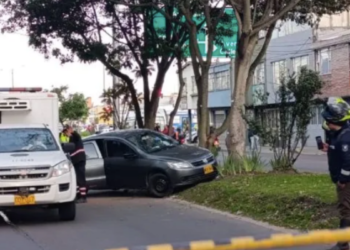 Investigan extraña muerte de mujer y su bebé en medio de accidente leve en Bogotá