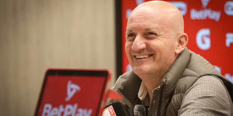 Santa Fe anuncia a Pablo Repetto como nuevo entrenador para el próximo año