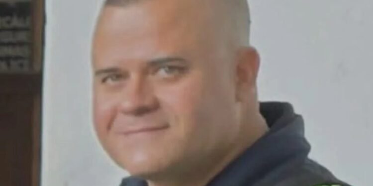 Por atracarlo, asesinaron a un subintendente de la Policía en Medellín