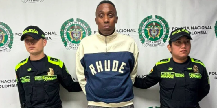 En Kennedy capturan a hombre que atacó a pareja sentimental con un pico de botella