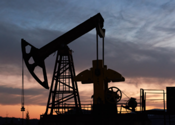 Ecuador sube en 900% la tarifa de transporte de crudo colombiano: aumenta la guerra comercial