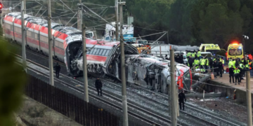 A 39 sube cifra de fallecidos en accidente de tren en España: hay 24 heridos graves, incluidos niños