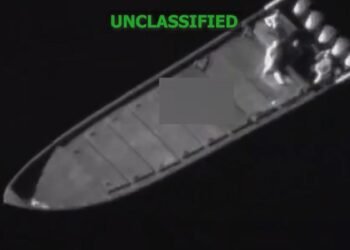 EE. UU. bombardea tres presuntas “narcolanchas” en el Pacífico y el Caribe: 11 muertos y fuerte polémica internacional