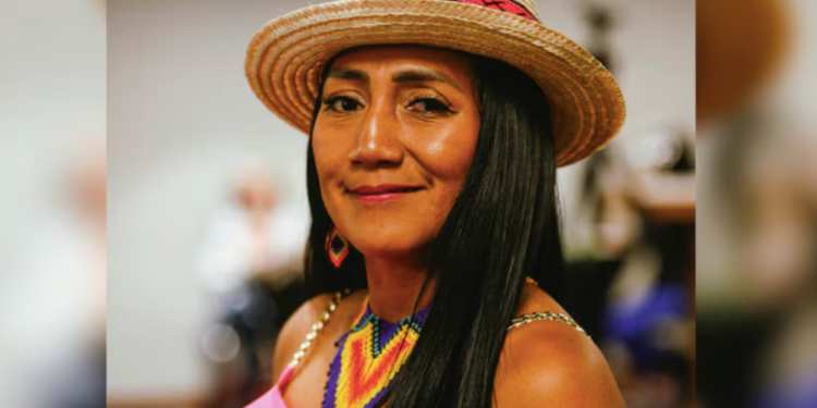 Candidata a la Cámara, Ana Guetio apareció, pero denunció que su vehículo fue robado