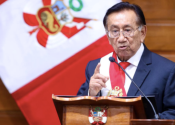 Perú tiene presidente interino: José María Balcázar ocupará el cargo