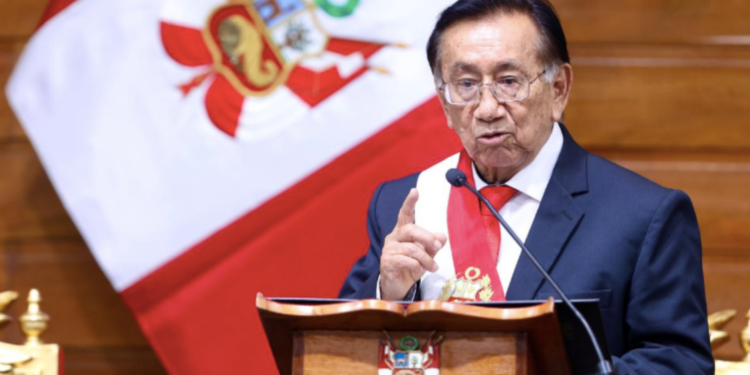 Perú tiene presidente interino: José María Balcázar ocupará el cargo