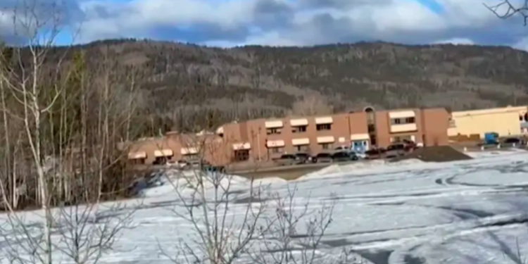 Diez muertos deja tiroteo en colegio en Canadá