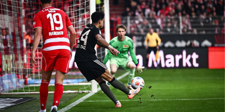 Luis Díaz gana el Gol del Año 2025