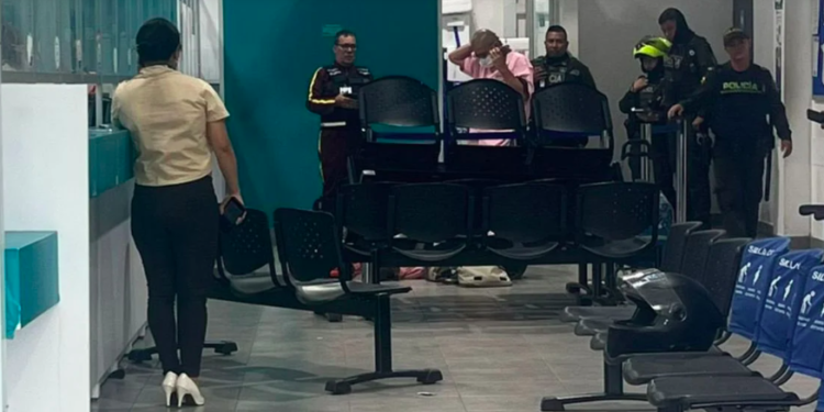 Mujer de la tercera edad muere pidiendo medicamentos en dispensario de Cúcuta