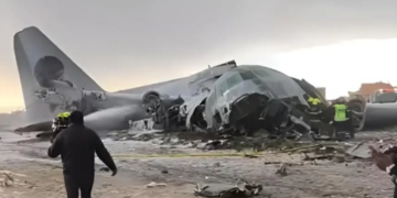 Tragedia en Bolivia: Avión militar con cargamento de billetes se estrella y deja al menos 15 muertos